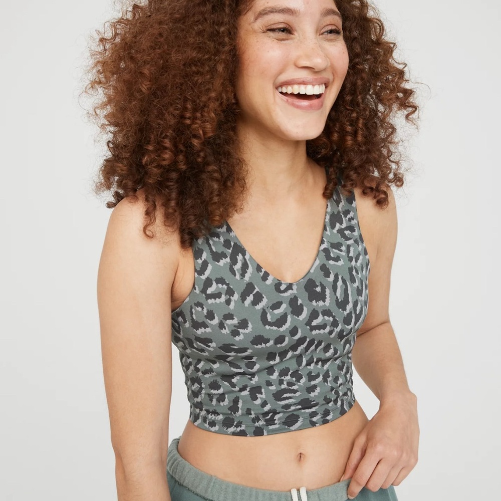OFFLINE By Aerie Leopard Jacquard Longline Sports Bra